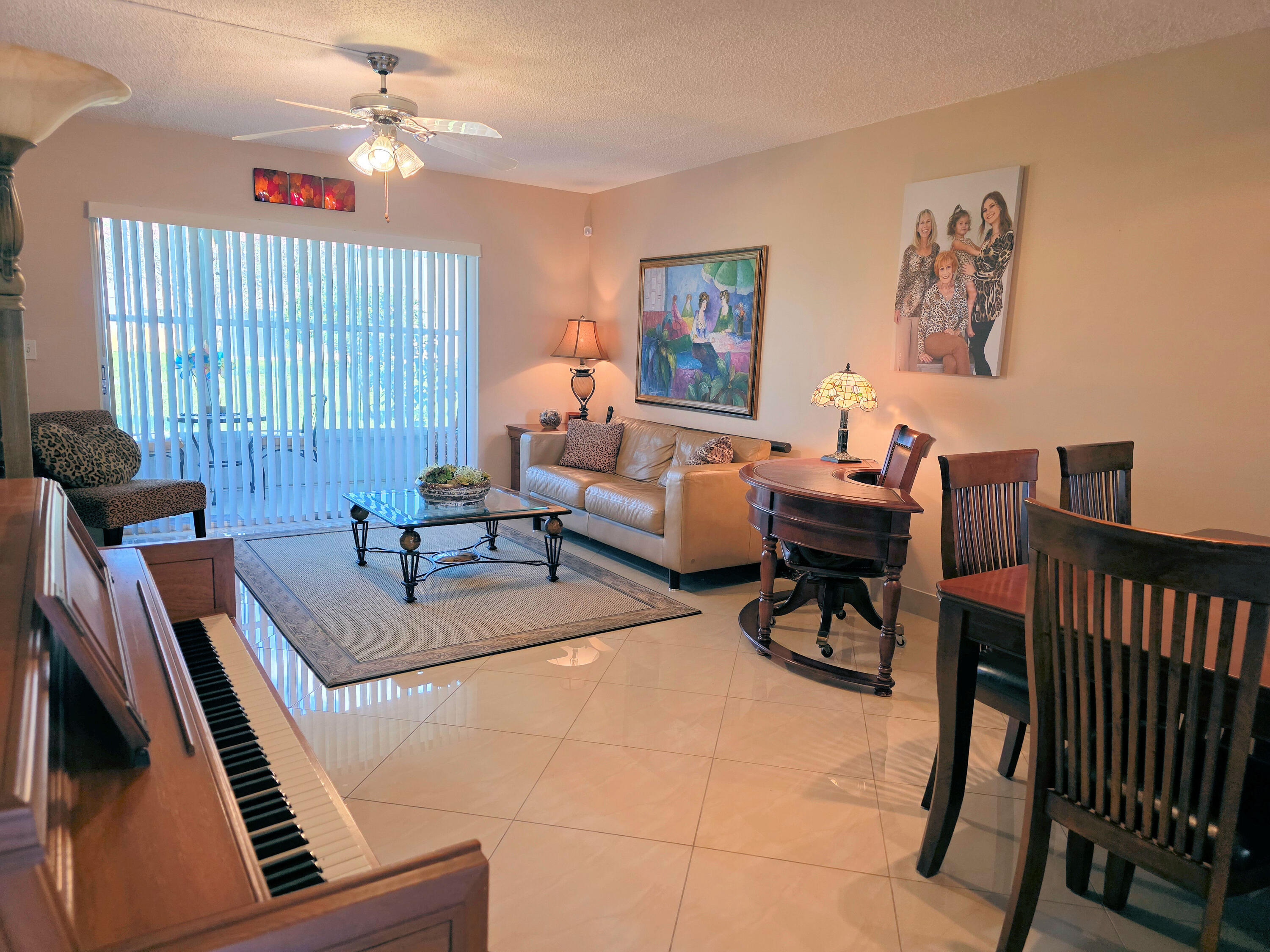 3 Abbey Lane, Unit 103 Delray Beach, FL 33446 - Photo 4 of 31 Livingroom 1