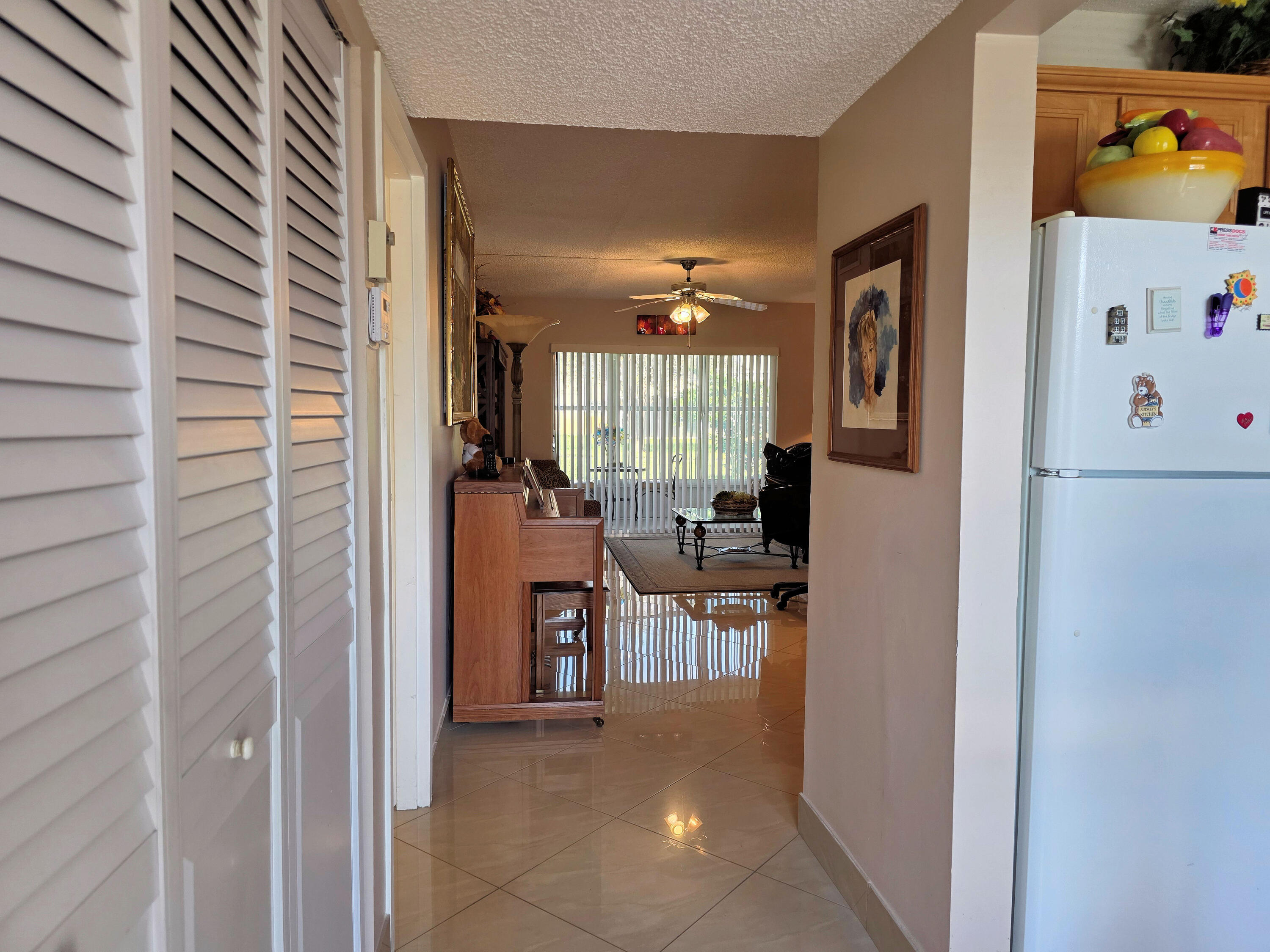 3 Abbey Lane, Unit 103 Delray Beach, FL 33446 - Photo 9 of 31 Hallway