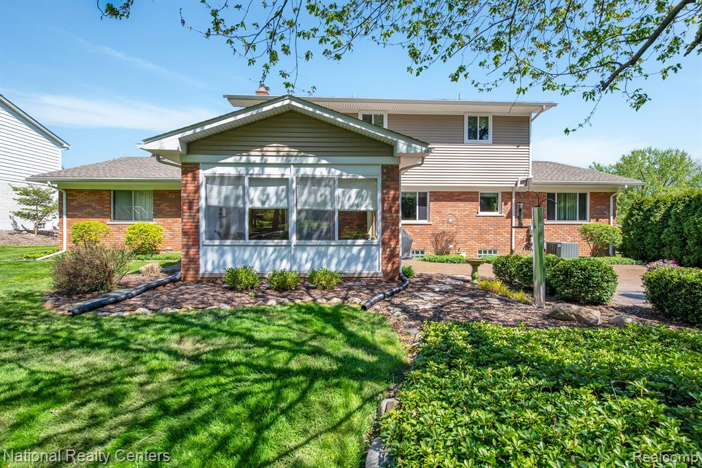 855 Bridgestone Drive Rochester Hills, MI 48309 - Photo 7 of 41