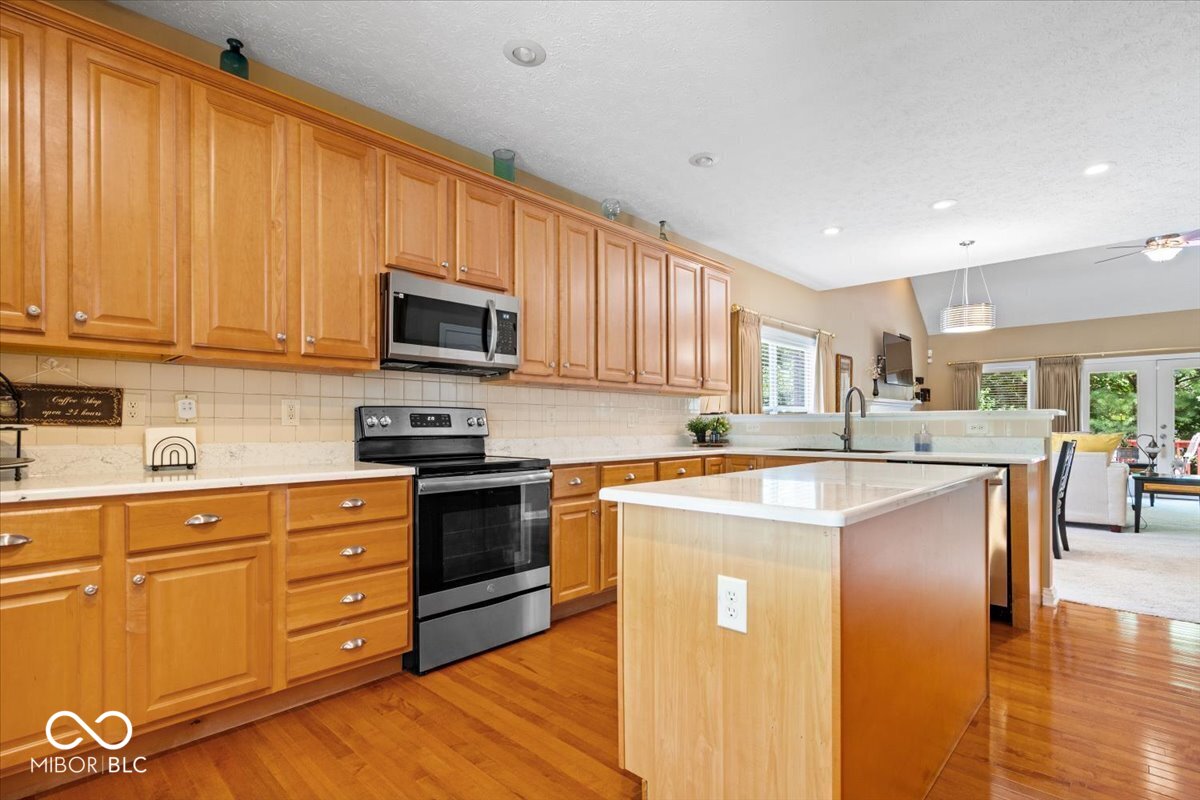 10381 Beaver Ridge Drive Fishers, IN 46037 - Photo 7 of 26 Gallery Image 7