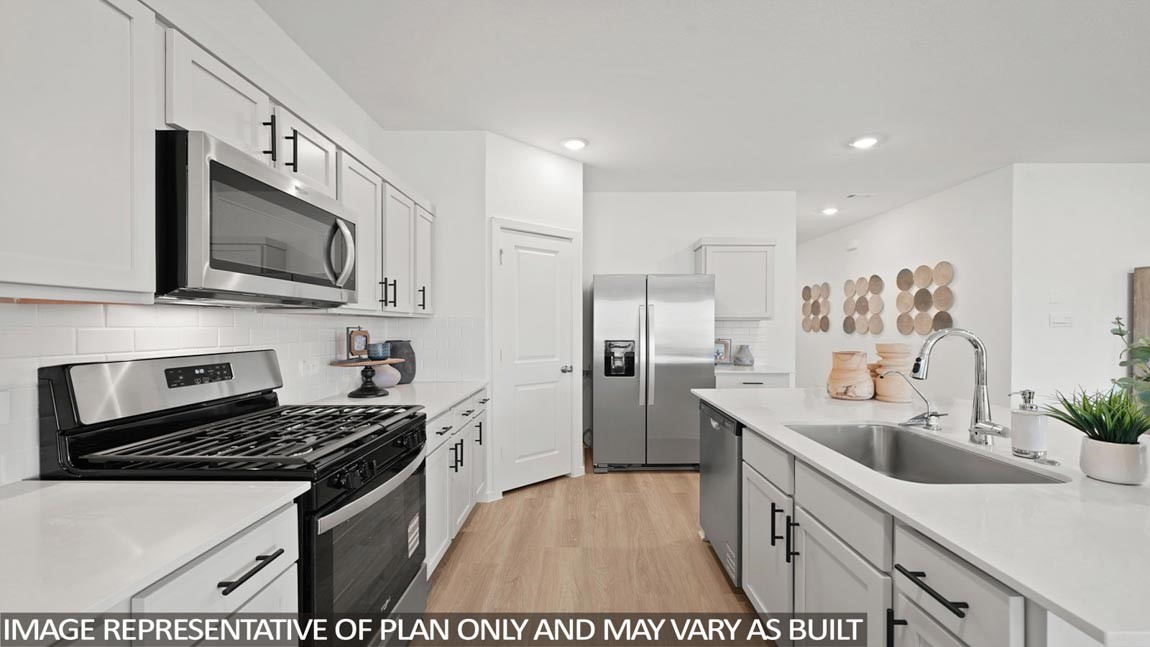 16815 Country Roots Avenue Conroe, TX 77302 - Photo 2 of 27