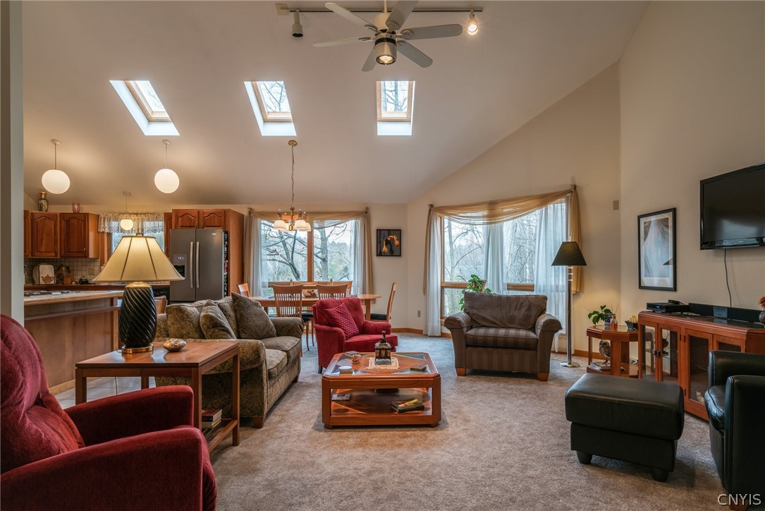 5451 Springview Drive Manlius, NY 13066 - Photo 7 of 38