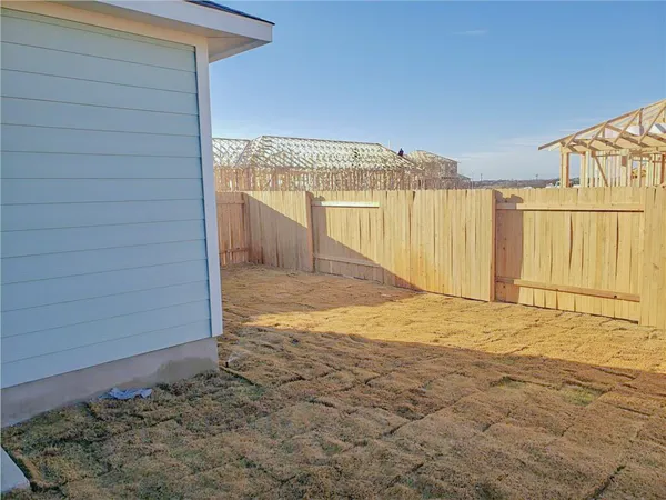 $1,750 | 221 El Dorado Road, Jarrell, TX 76537