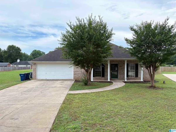 $325,000 | 134 Horseshoe Circle, Alabaster, AL 35007