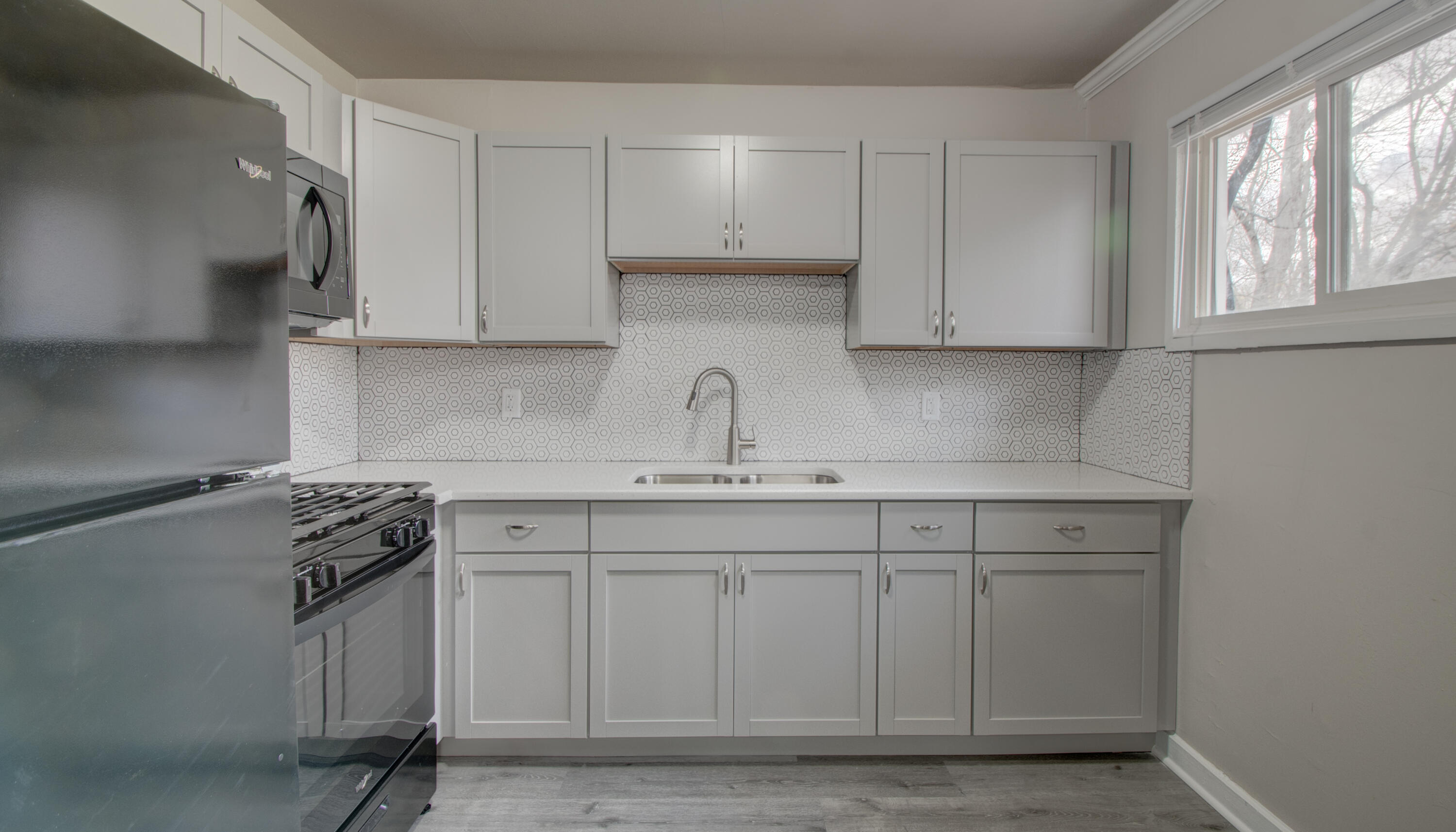 940 Mount Street Gary, IN 46406 - Photo 6 of 19 3000x1714