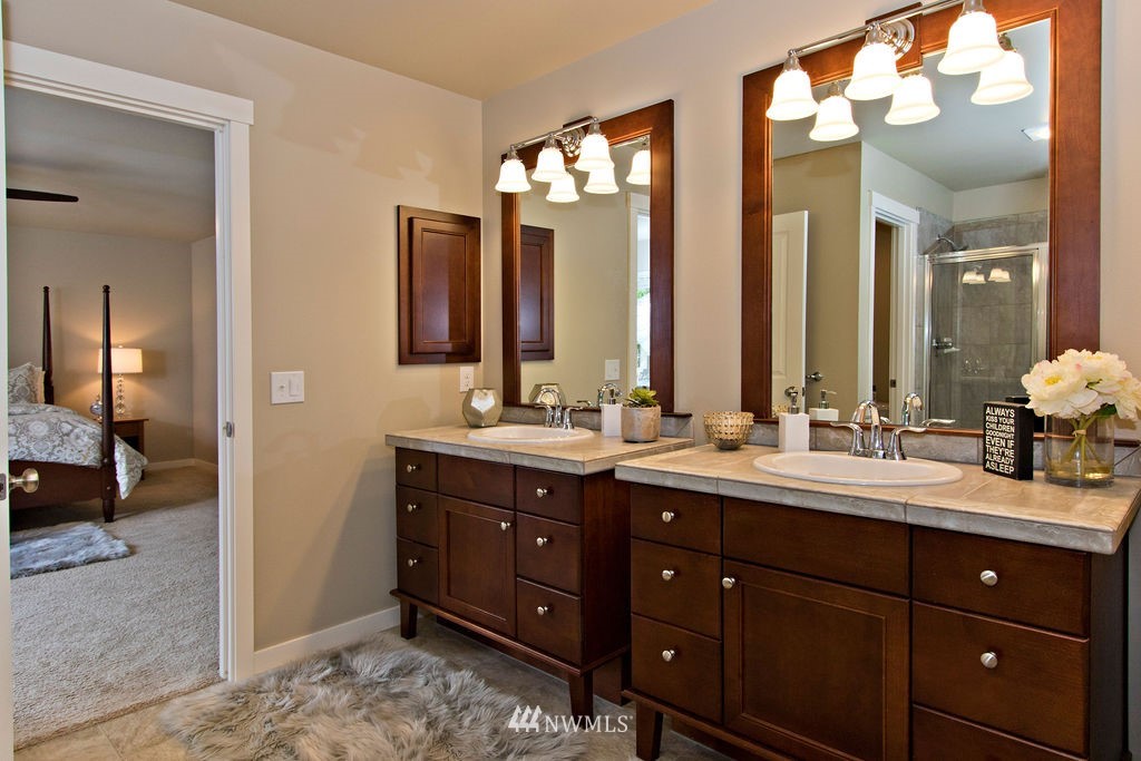 228 Field Avenue Northeast Renton, WA 98059 - Photo 13 of 24