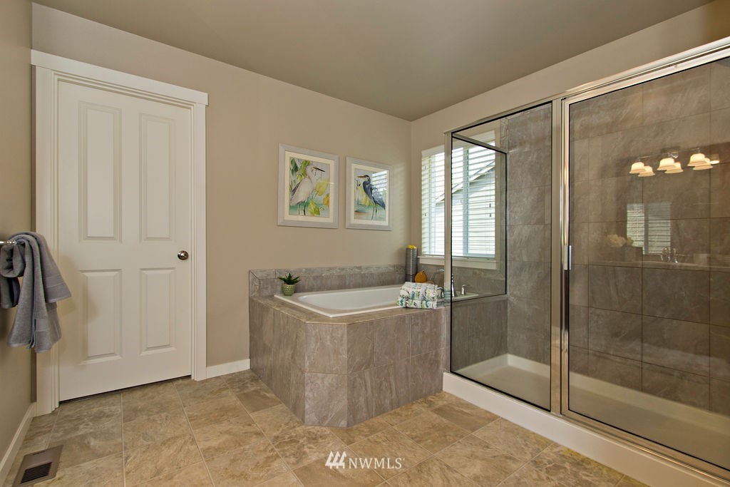 228 Field Avenue Northeast Renton, WA 98059 - Photo 14 of 24