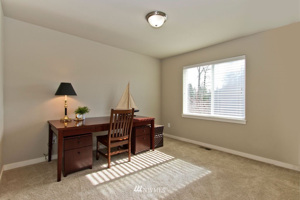 228 Field Avenue Northeast Renton, WA 98059 - Photo 17 of 24