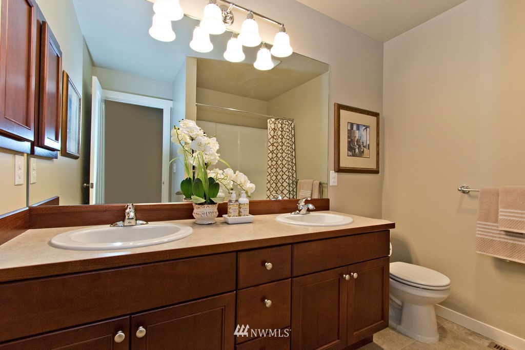228 Field Avenue Northeast Renton, WA 98059 - Photo 18 of 24