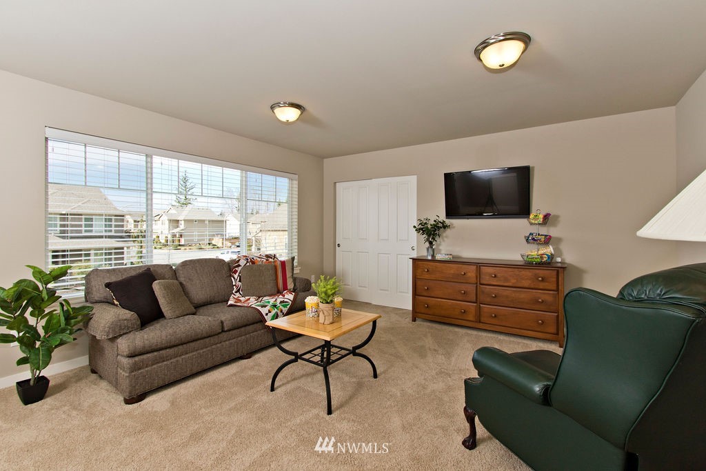 228 Field Avenue Northeast Renton, WA 98059 - Photo 19 of 24