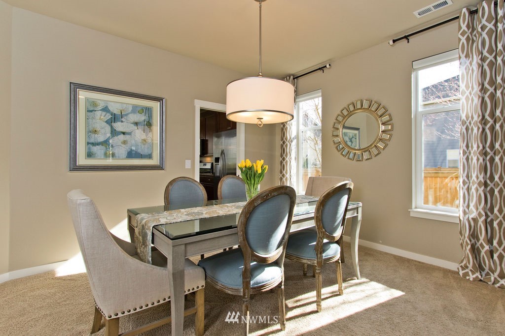 228 Field Avenue Northeast Renton, WA 98059 - Photo 4 of 24