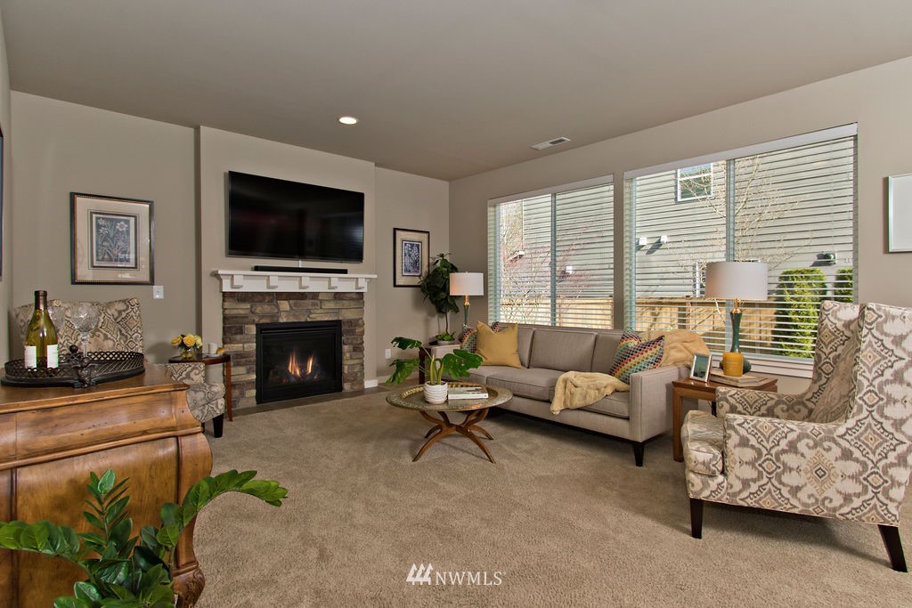 228 Field Avenue Northeast Renton, WA 98059 - Photo 8 of 24