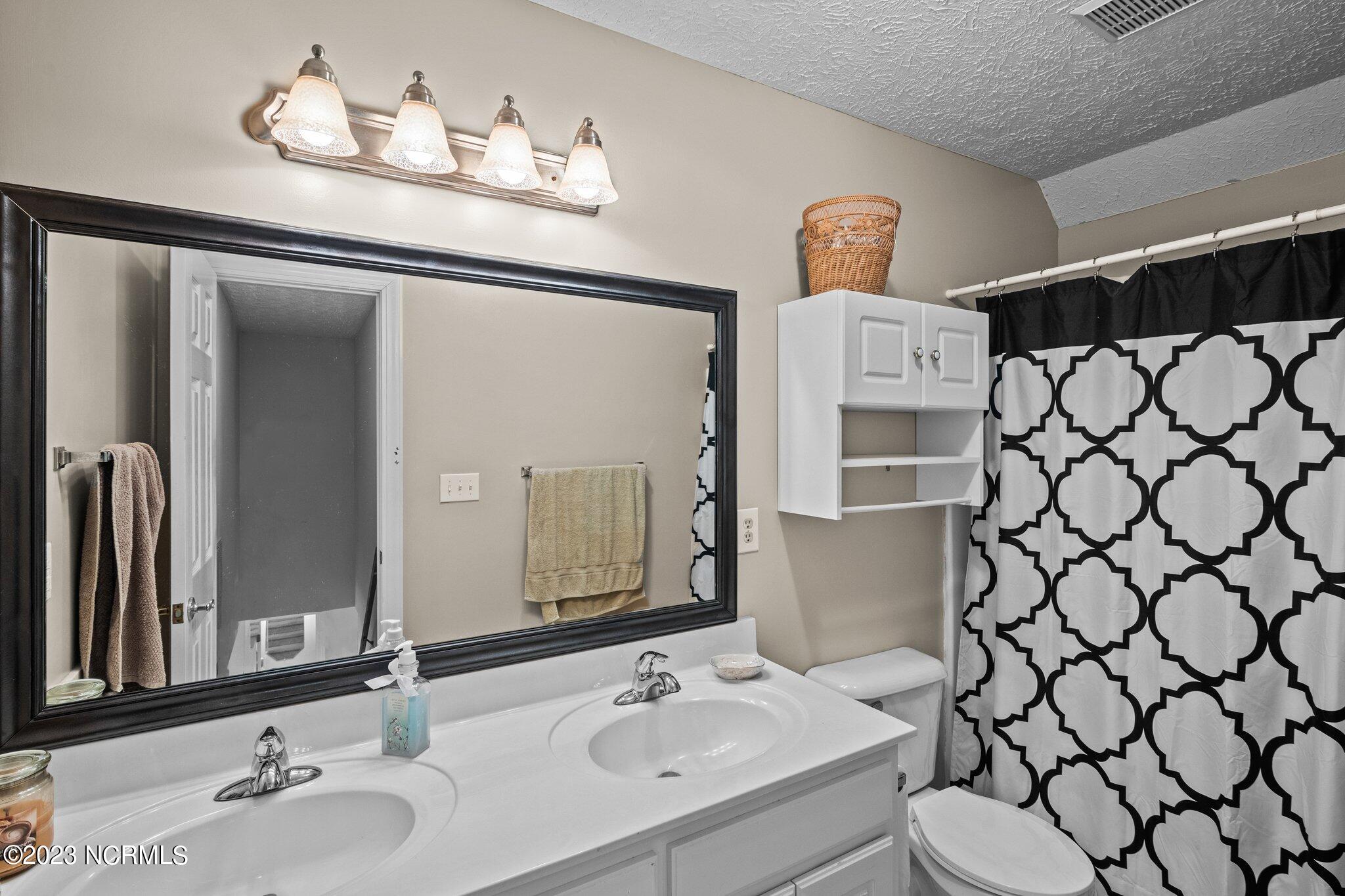 2133 Perrytown Loop Road New Bern, NC 28562 - Photo 33 of 51 33-web-or-mls-2I3A0051
