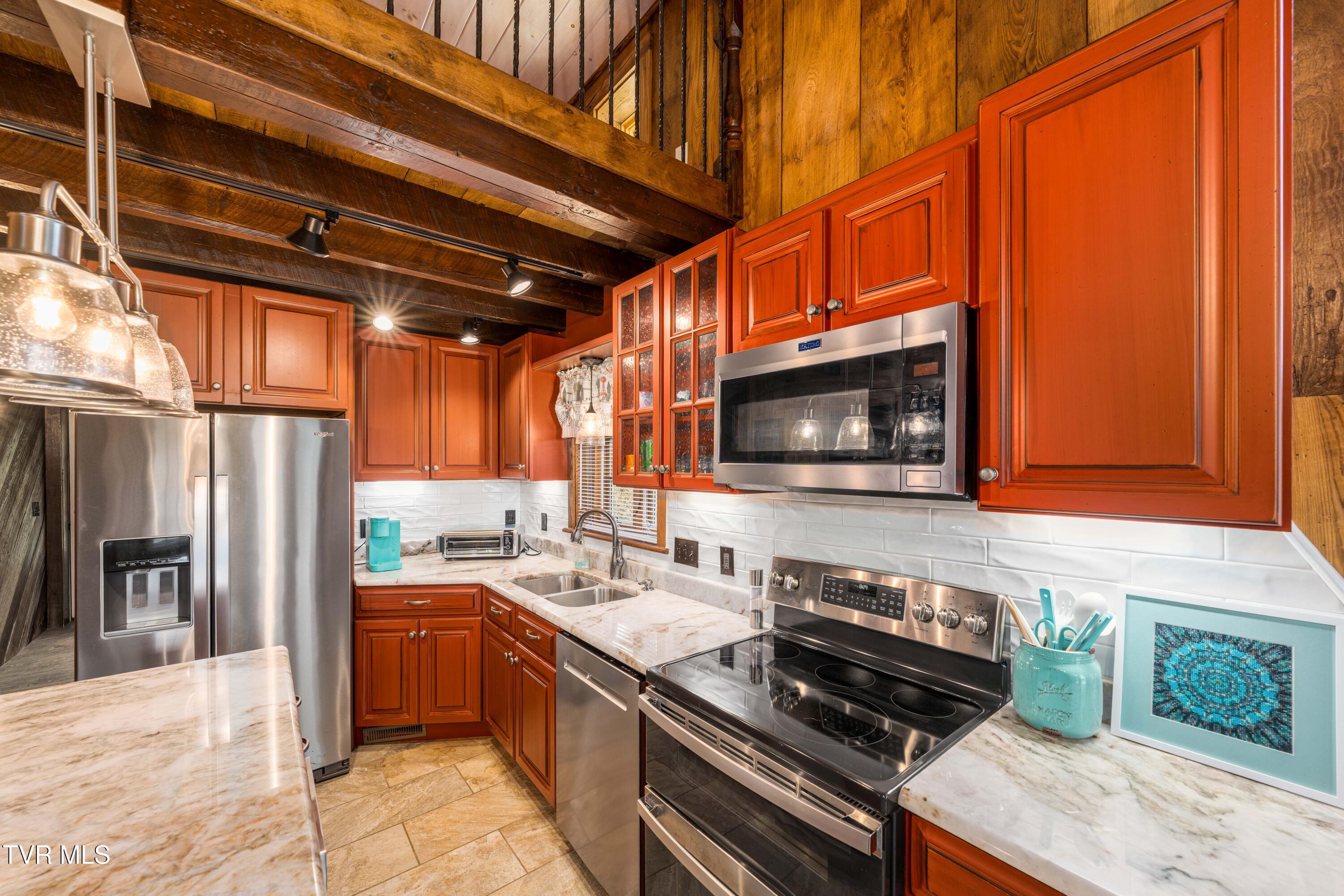 110 North River Lane Butler, TN 37640 - Photo 14 of 50 110 North River Shores (59 of 79)