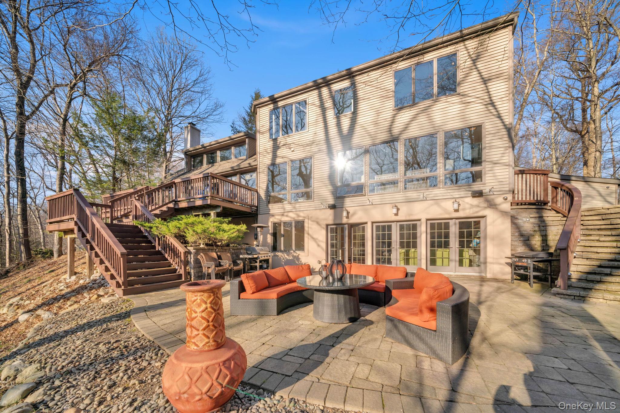 139 Pascack Road Pearl River, NY 10965 - Photo 38 of 42