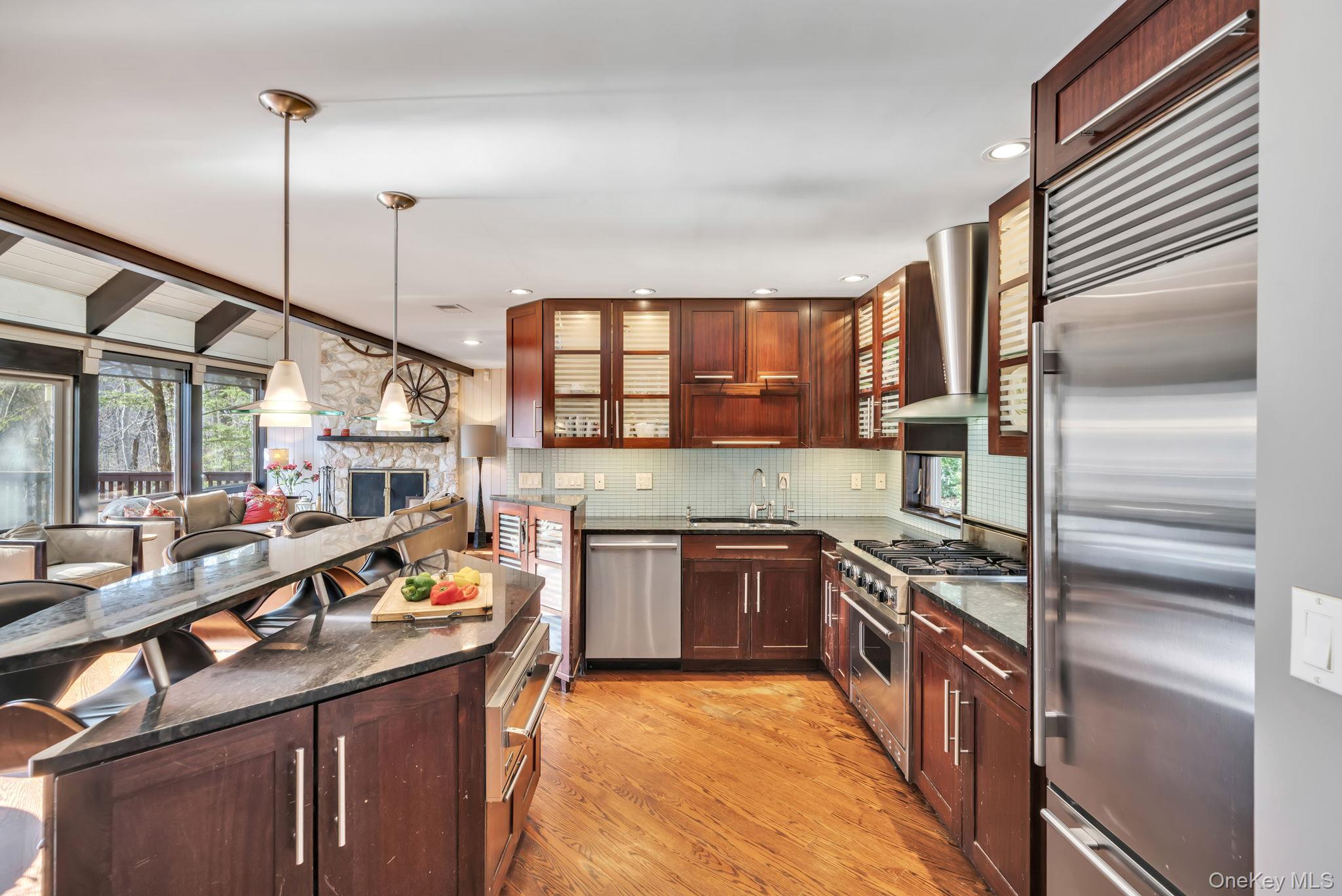 139 Pascack Road Pearl River, NY 10965 - Photo 5 of 42