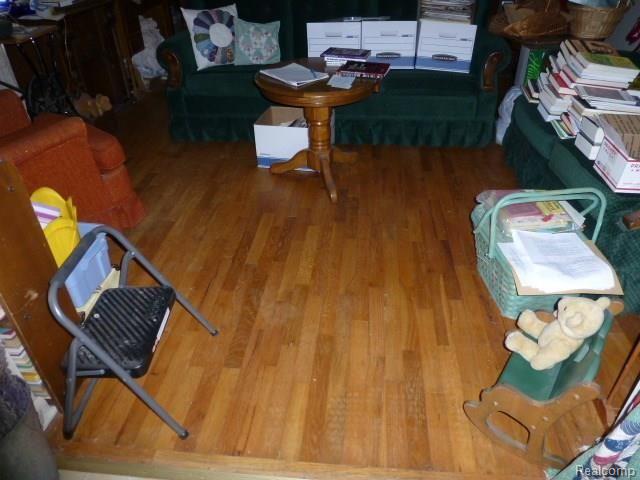 2929 Barnes Road Millington, MI 48746 - Photo 9 of 33 P1020069.jpg