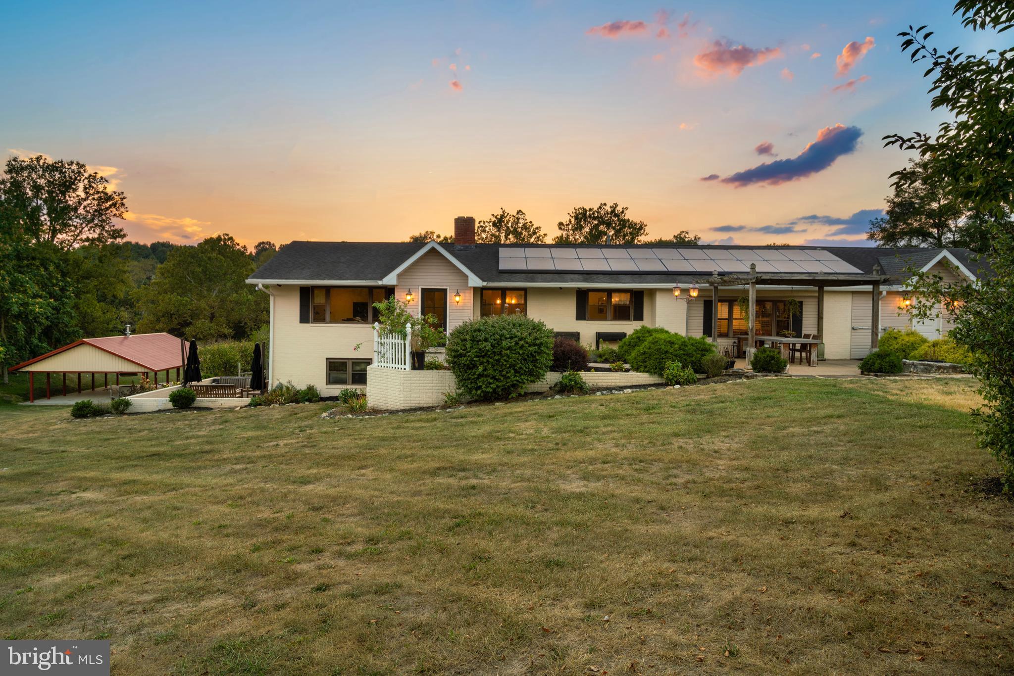 Beautiful custom home, modern farmhouse vibe