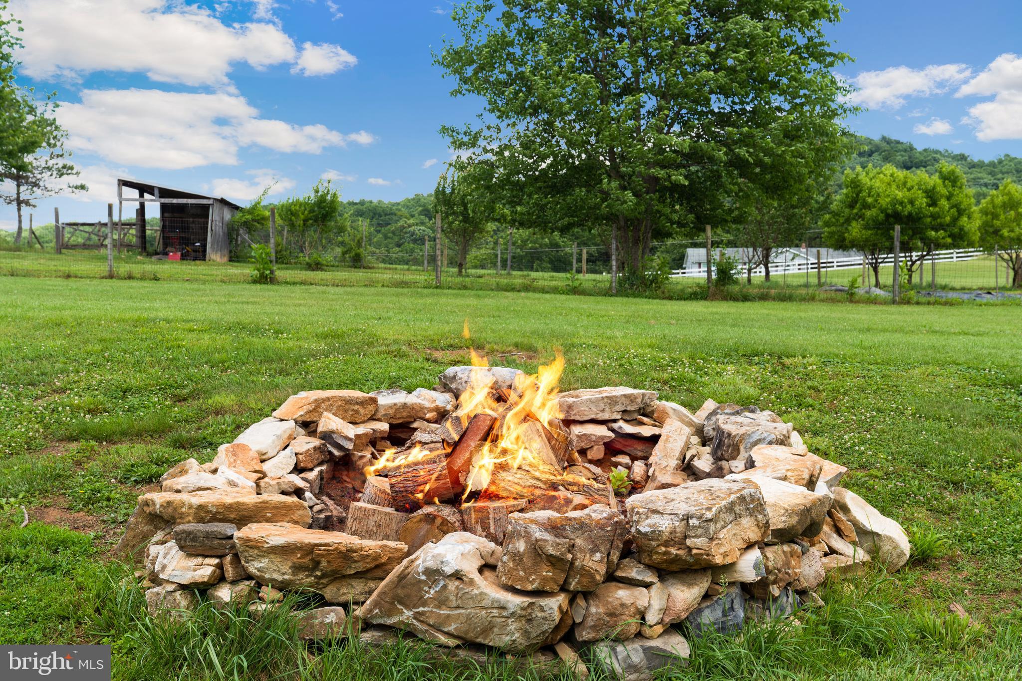 4040 Mills Road Sharpsburg, MD 21782 - Photo 69 of 127 Large fire pit