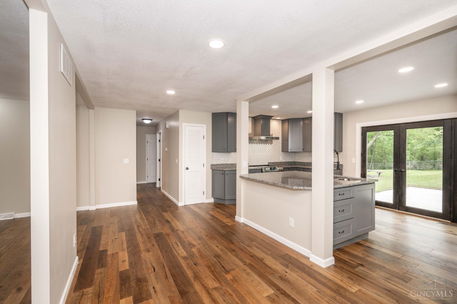 9024 Zoellner Road Cincinnati, OH 45251 - Photo 11 of 47 Gallery Image 11