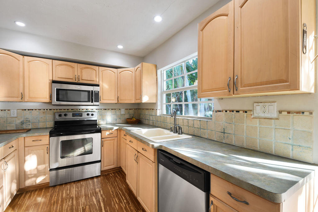 118 Avocado Road Delray Beach, FL 33444 - Photo 19 of 69 118AvocadoRoad_19