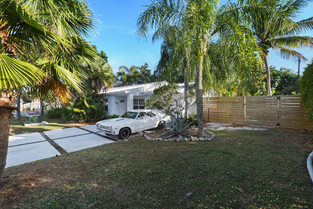118 Avocado Road Delray Beach, FL 33444 - Photo 5 of 69 118AvocadoRoad_05