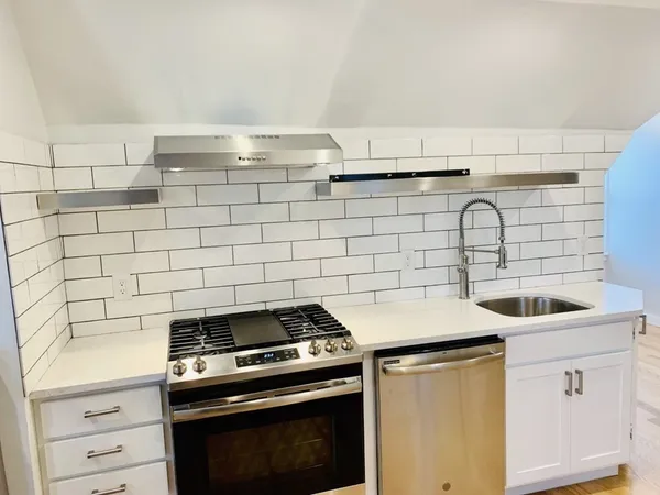 $2,500 | 39 Bucknam Street, Unit 3, Everett, MA 02149