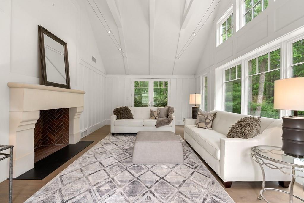 49 Nobscot Road Weston, MA 02493 - Photo 14 of 33