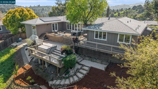 $2,198,000 | 102 Hillcrest Drive, Orinda, CA 94563