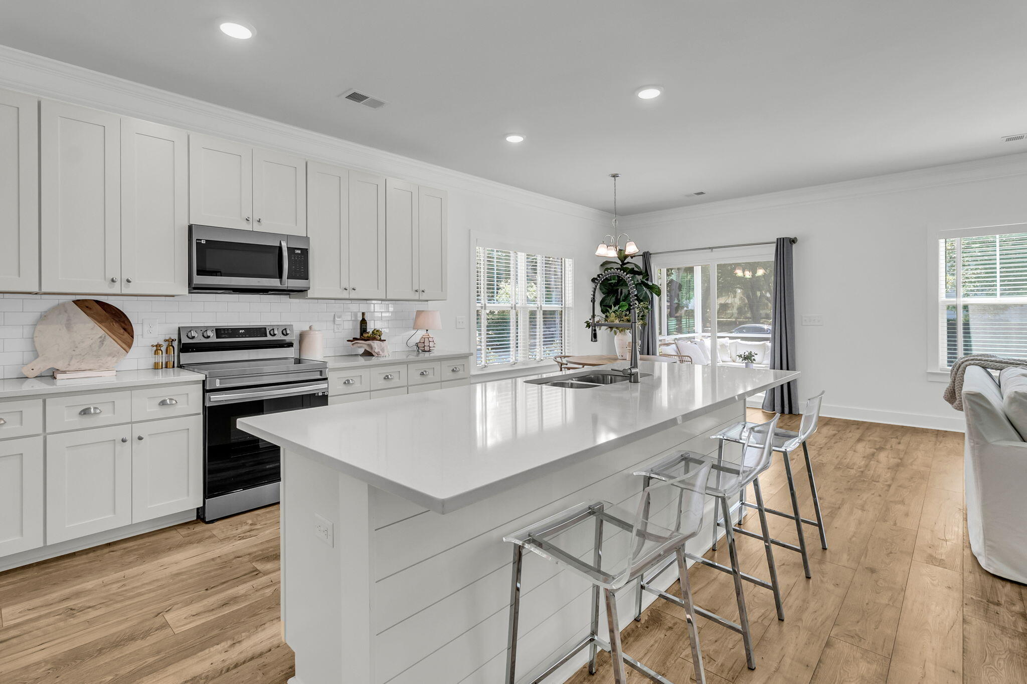 651 Spark Street Mount Pleasant, SC 29464 - Photo 11 of 45