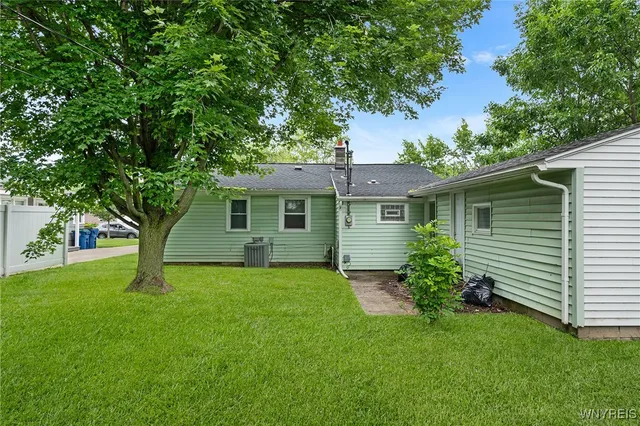 $264,999 | 150 Meadow Lea Drive, Amherst, NY 14226