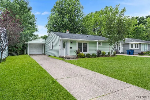 $264,999 | 150 Meadow Lea Drive, Amherst, NY 14226