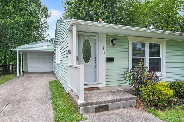 $264,999 | 150 Meadow Lea Drive, Amherst, NY 14226