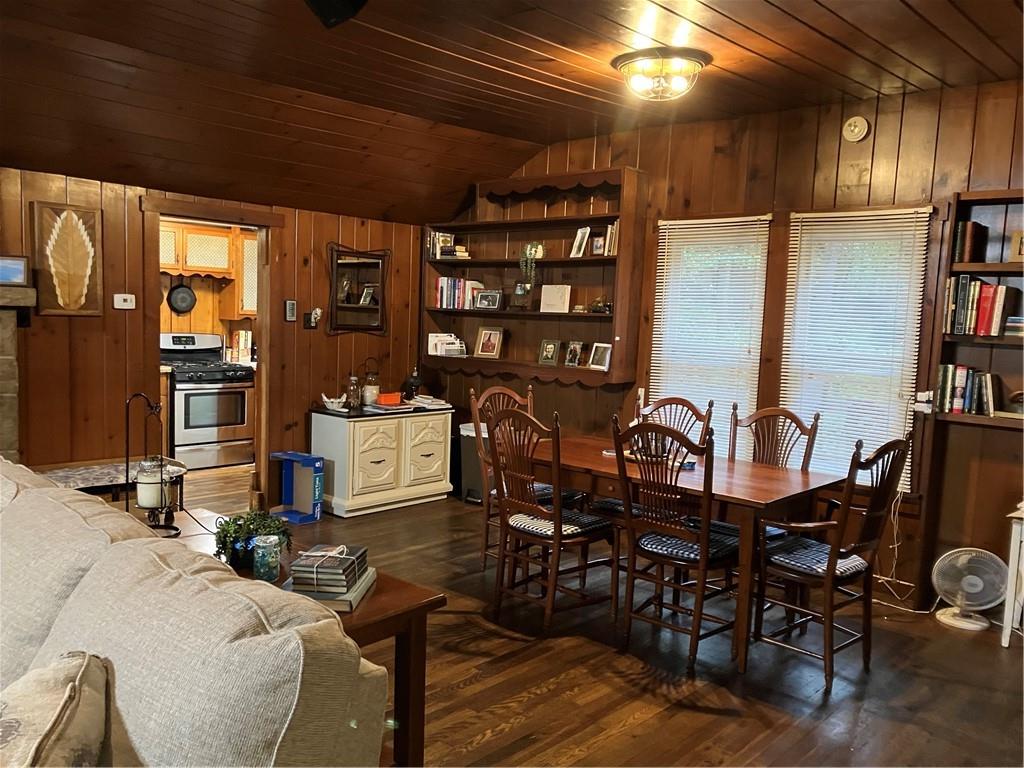 450 Old Plank Road Butler, PA 16002 - Photo 5 of 32 a view of a dining room with furniture