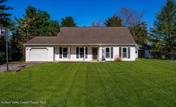 $375,000 | 26 Sky View Lane, Valatie, NY 12184