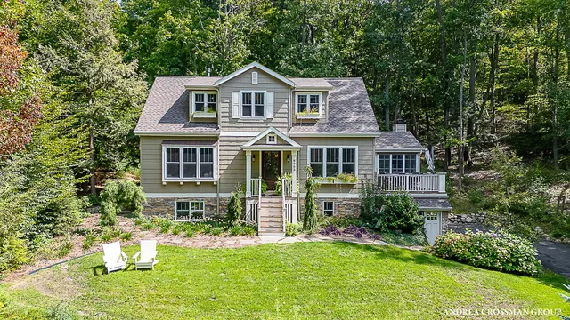 $925,000 | 8863 Lake Shore Drive, West Olive, MI 49460