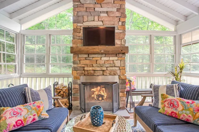 $925,000 | 8863 Lake Shore Drive, West Olive, MI 49460