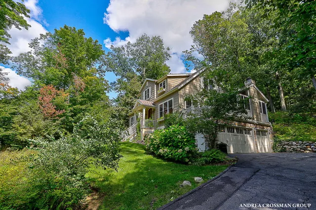 $925,000 | 8863 Lake Shore Drive, West Olive, MI 49460