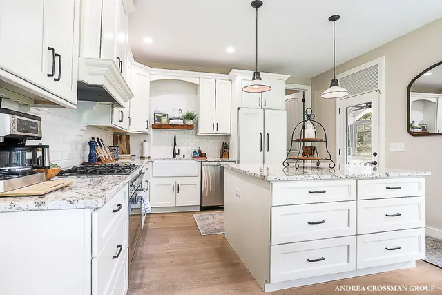 $925,000 | 8863 Lake Shore Drive, West Olive, MI 49460