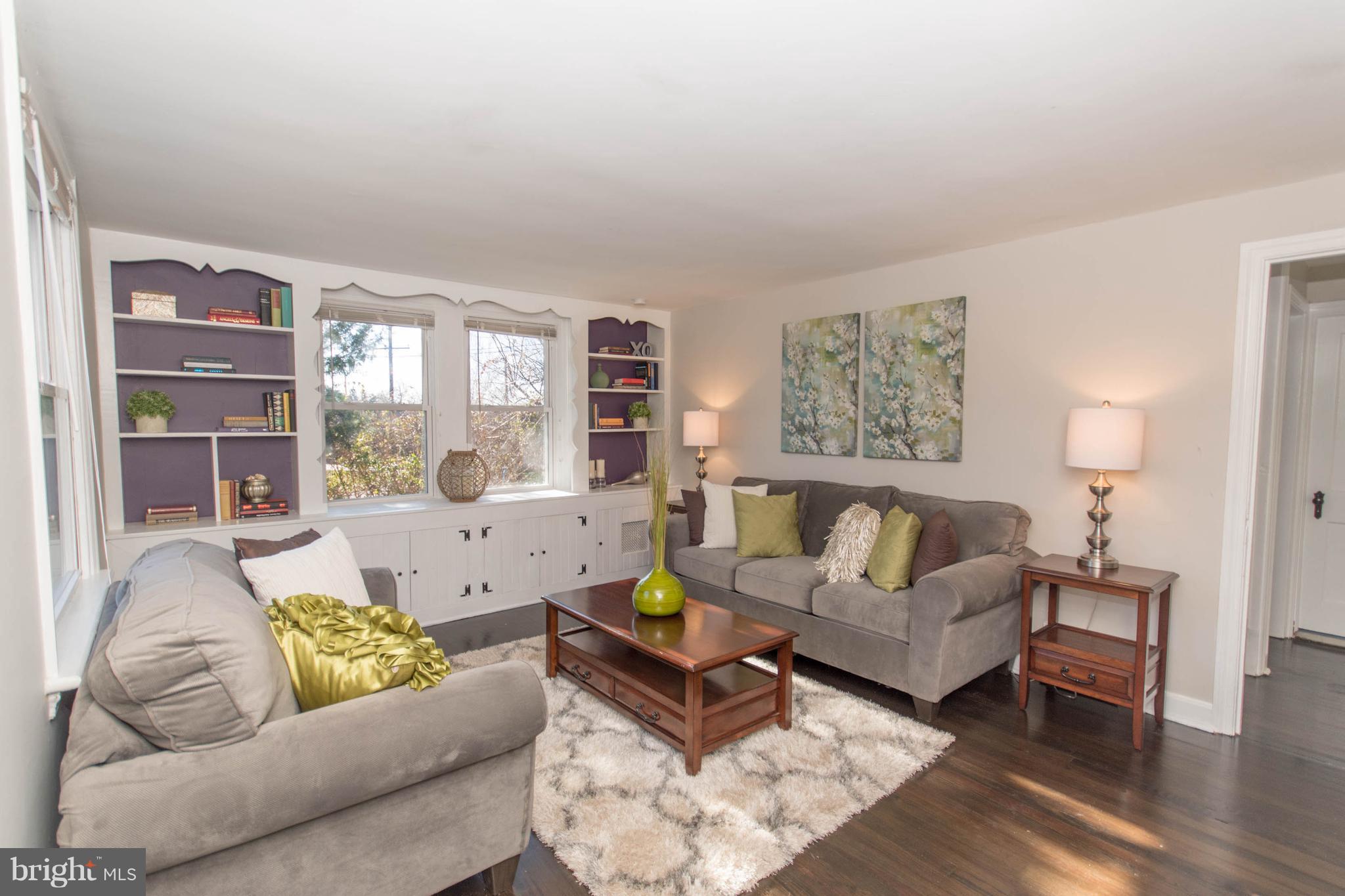 110 South Warminster Road Hatboro, PA 19040 - Photo 2 of 29 Living Room