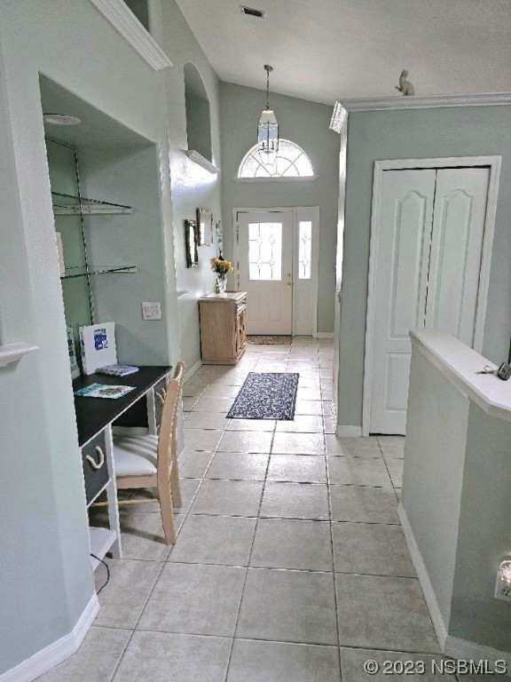 1308 South Riverside Drive Edgewater, FL 32132 - Photo 6 of 16 a large bathroom with a mirror and a bath tub