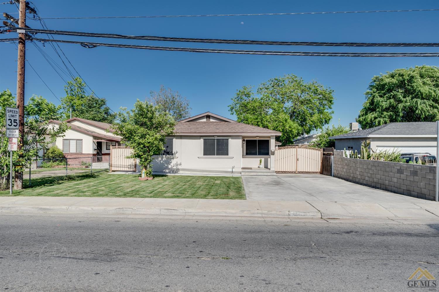 624 Real Road Bakersfield, CA 93309 - Photo 1 of 26 Gallery Image 1