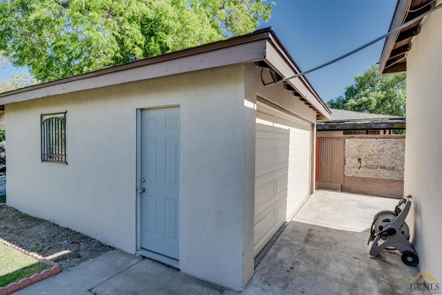 624 Real Road Bakersfield, CA 93309 - Photo 18 of 26 Gallery Image 18