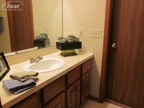 5313 West Carpenter Road Flint, MI 48504 - Photo 11 of 29 20227938-10.JPG