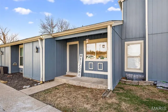 $239,900 | 132 Harbor View Drive, Lake St. Louis, MO 63367