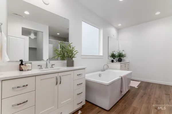 $976,000 | 2585 North Silverbell Way, Eagle, ID 83616