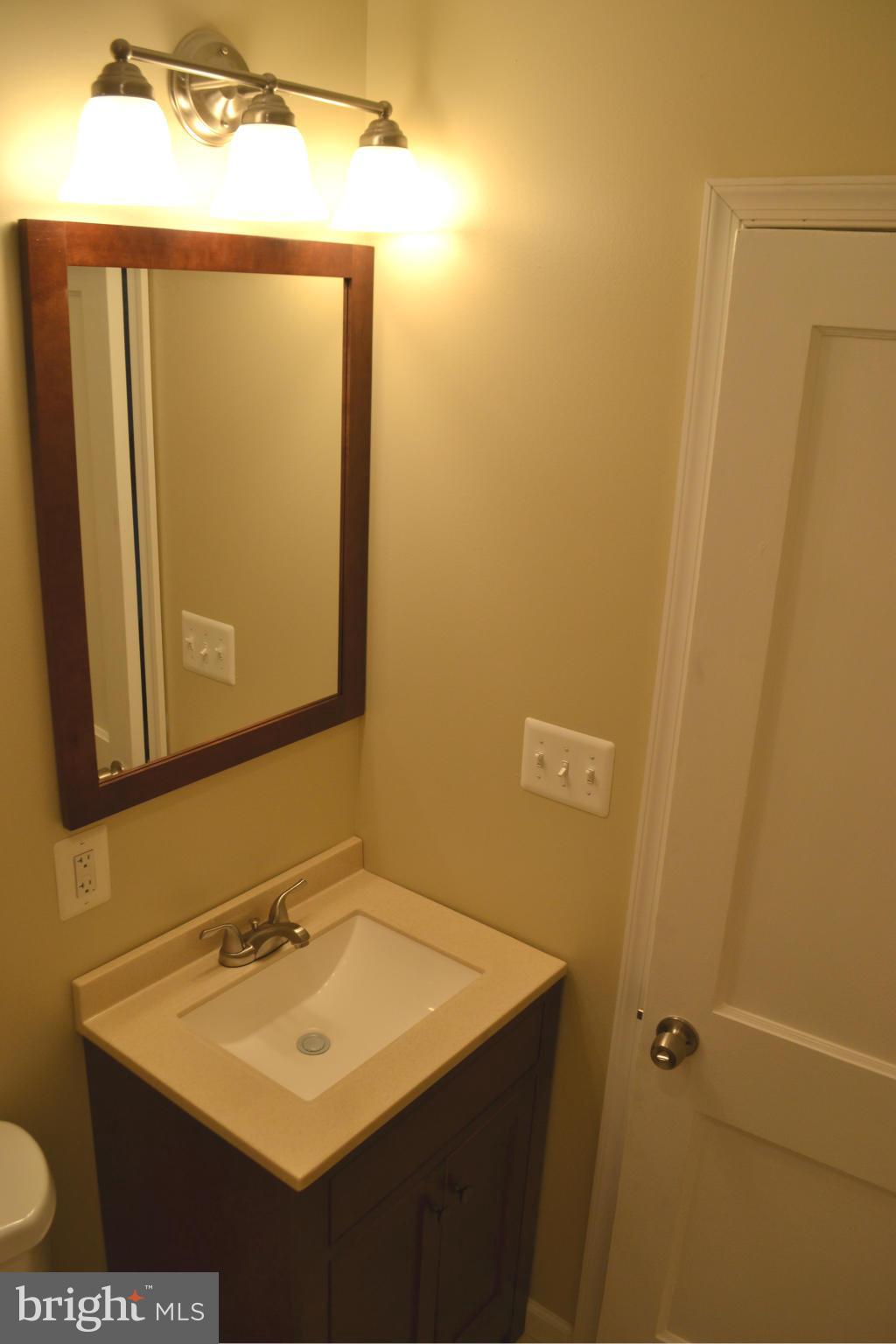 2911 Cornwall Road Dundalk, MD 21222 - Photo 12 of 21 Bath