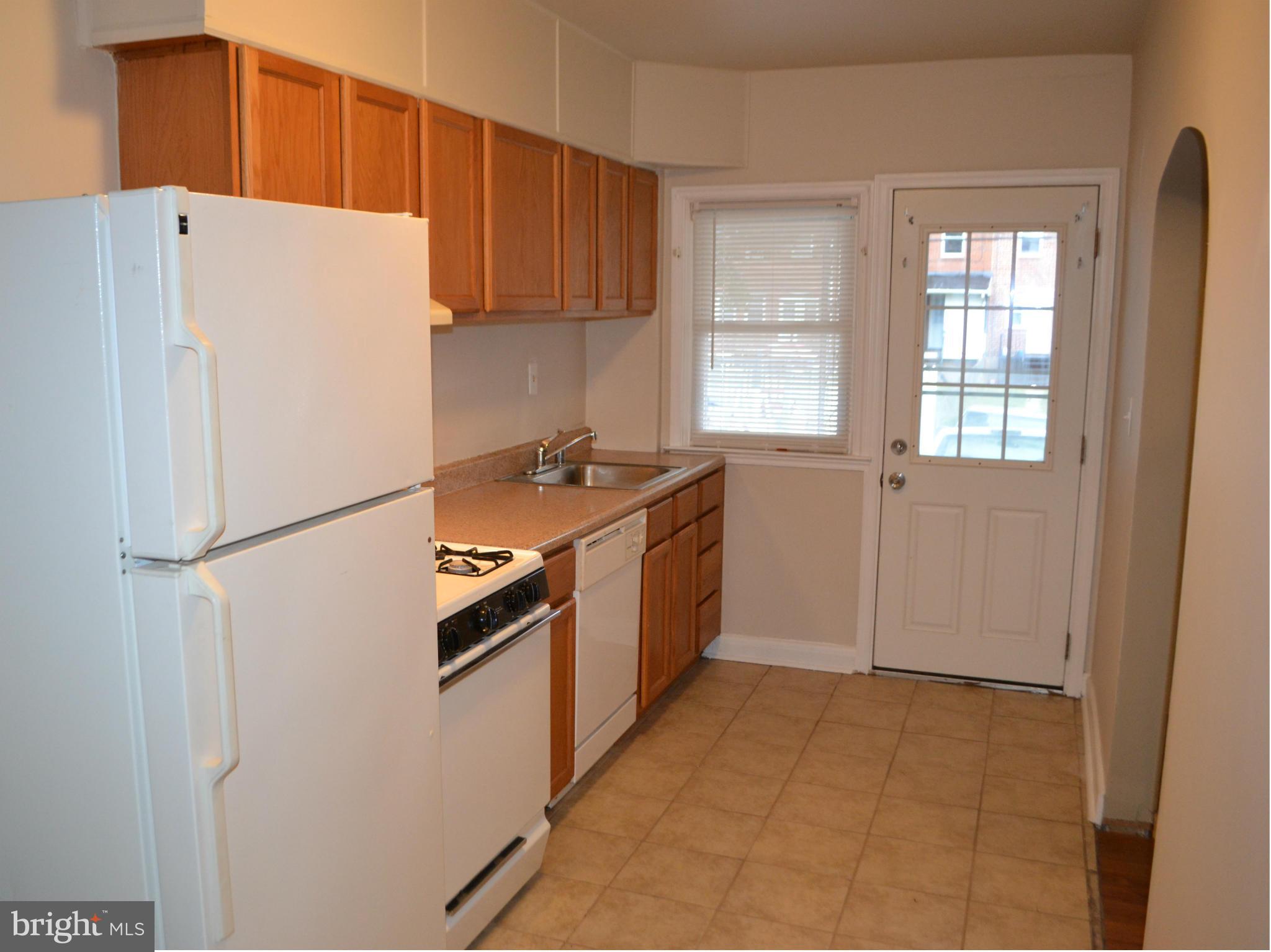 2911 Cornwall Road Dundalk, MD 21222 - Photo 15 of 21 Kitchen