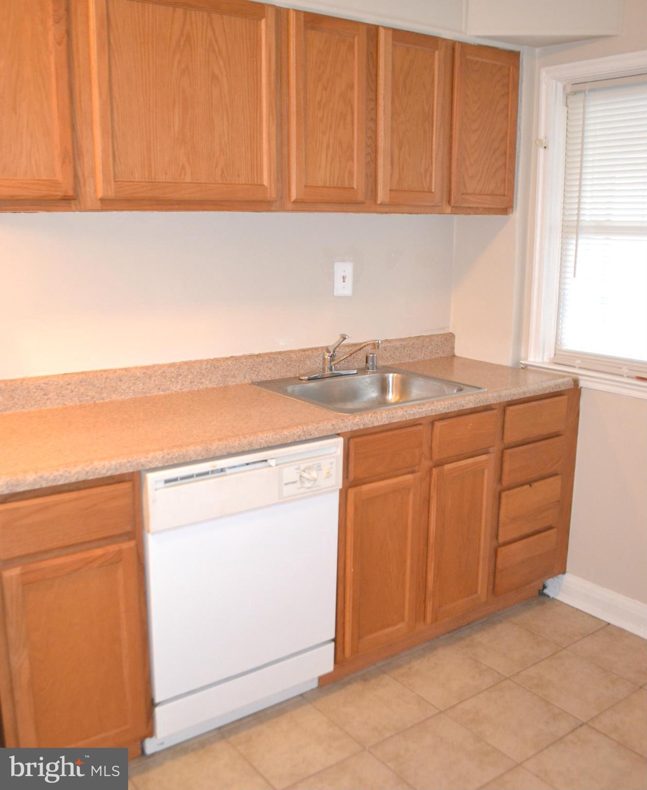 2911 Cornwall Road Dundalk, MD 21222 - Photo 16 of 21 Kitchen