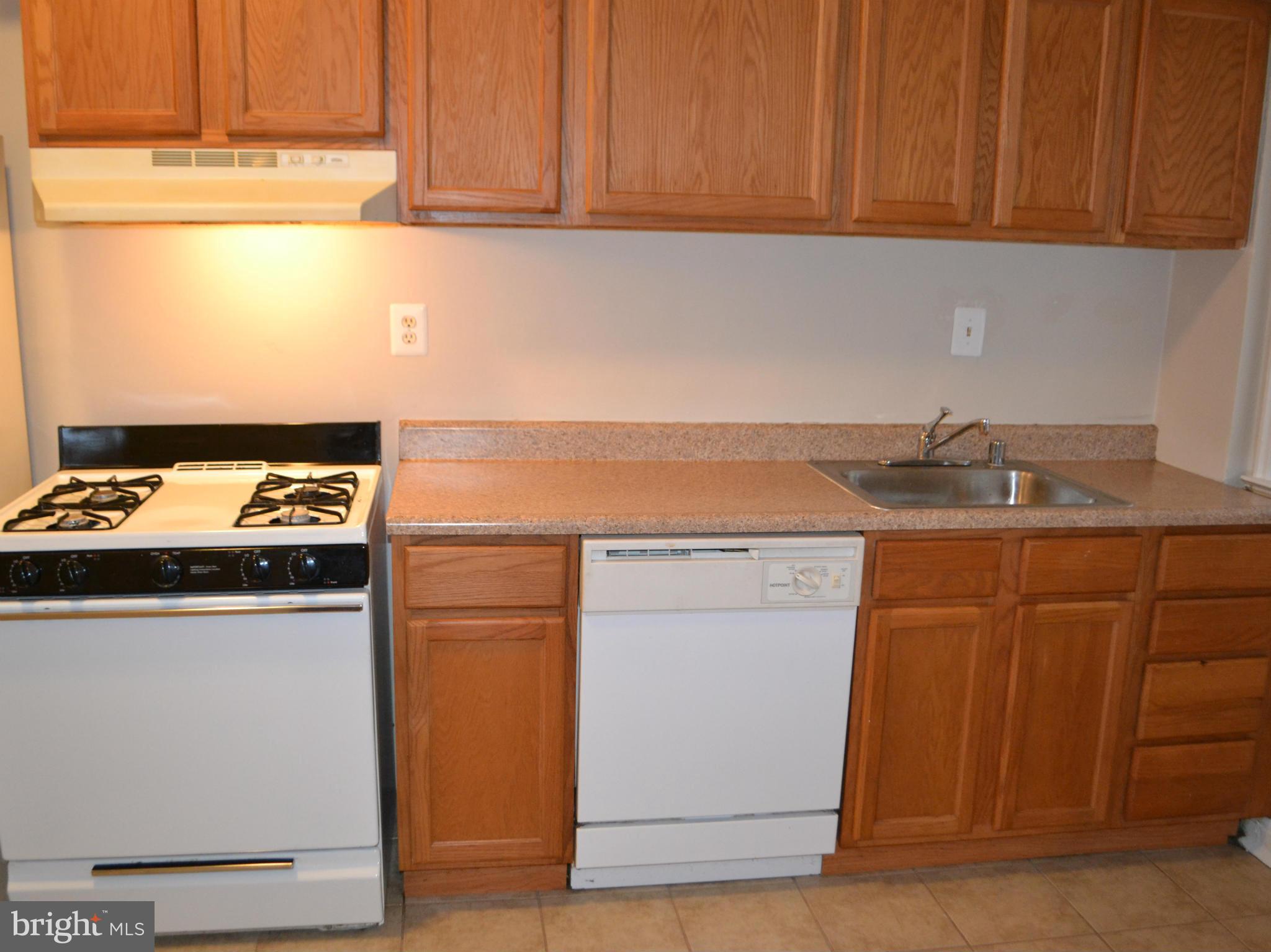 2911 Cornwall Road Dundalk, MD 21222 - Photo 18 of 21 Kitchen